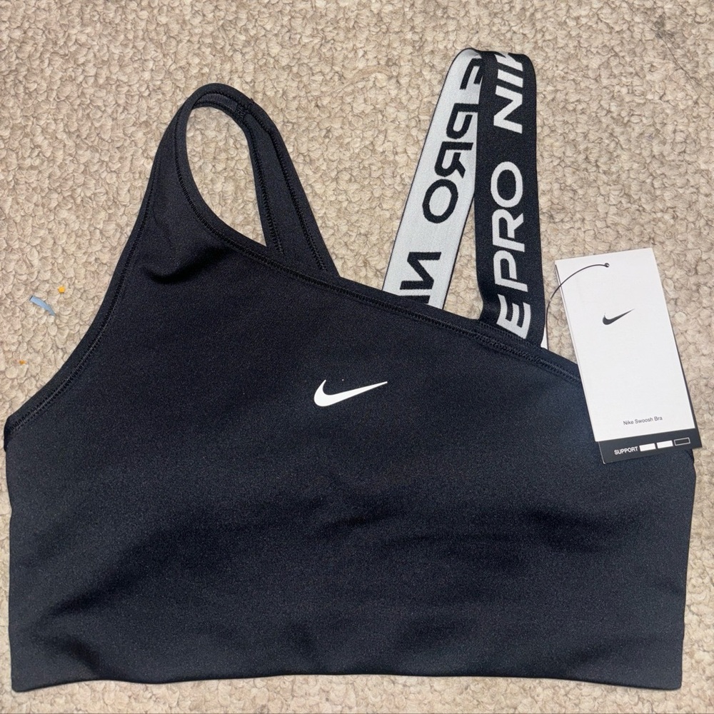 nike sports bra FV6526-010 size small